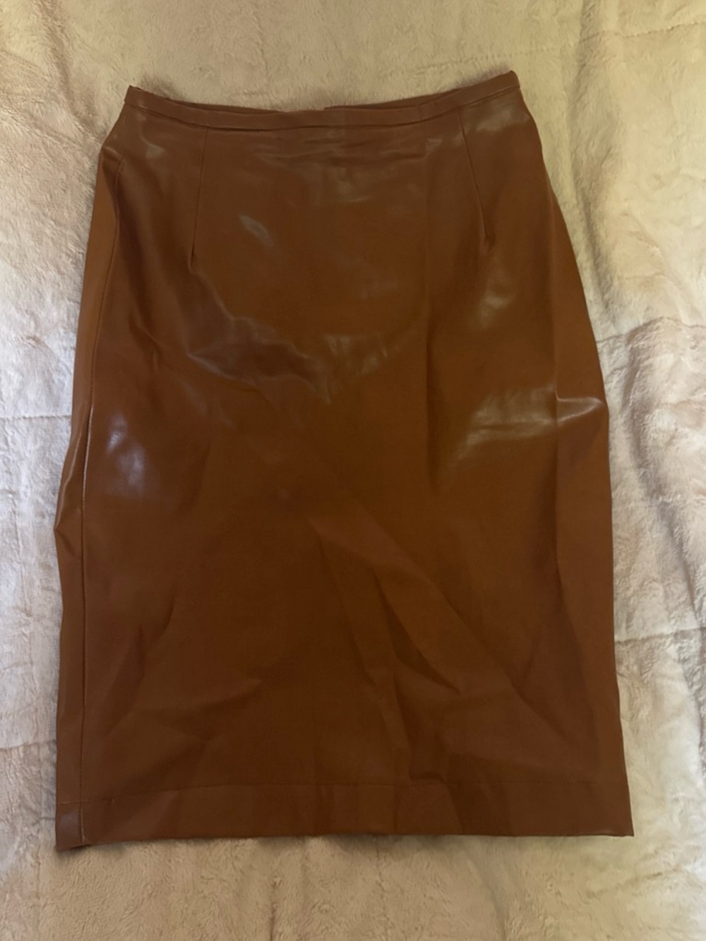 High-Shine Faux Leather Pencil Skirt in Chestnut